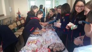 Учениците от ОУ Евлоги Георгиев в Дупница с благотворителна акция