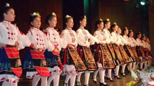 Топло аплодирани бяха танцьорите от ФА Мизия в Коледния концерт