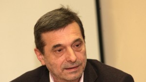 Подкрепа иска премахване на месечната такса в частните пенсионни фондове