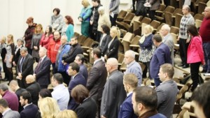 Безпрецедентно Варненските общинари три пъти ставаха на крака за да
