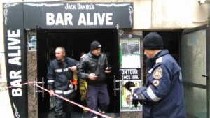 Евакуираха офис сграда след пожар в нощен бар