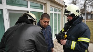 Вдигнаха блокадата на Хитрино хората започнаха да се прибират в