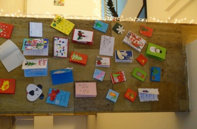 430 творби в конкурса за Коледна картичка, организиран от Община Севлиево