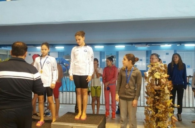 11 титли за сливенските плувци от турнир в Ниш