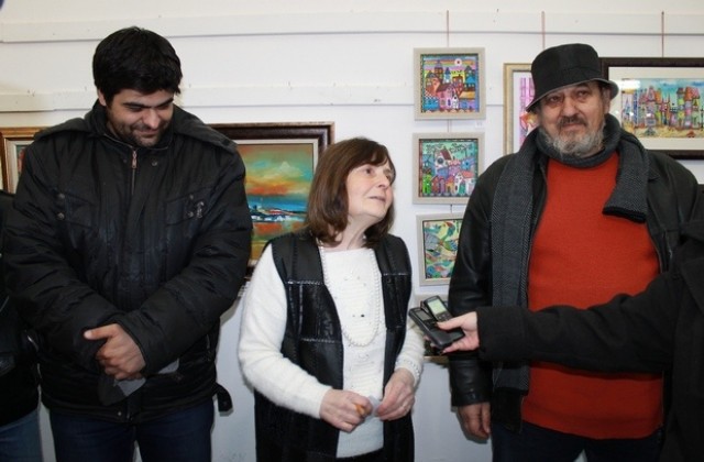 14 автори в коледната изложба-базар на КДК-Димитровград