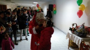 Дядо Коледа дойде в болницата
