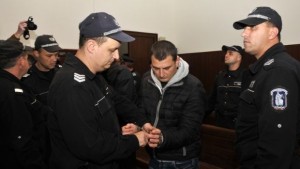 Оставиха в ареста бившия шеф на охраната на Пощата