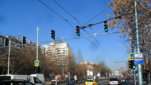 Нов светофар на пешеходна пътека по бул Васил Априлов