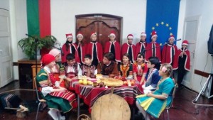 Ученици представиха Нощта преди Коледа