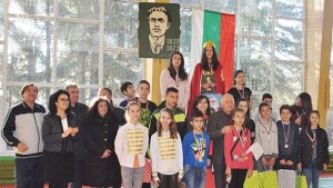 Тенисист и лекоатлетка Спортисти 1 на ОУ Васил Левски