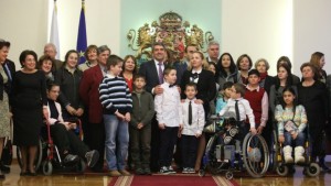 За 14а поредна година Българската Коледа подкрепя децата в беда