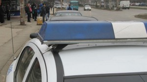 Дрогиран шофьор влетя с автомобила си в дюнерджийница в София