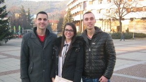 Ротаракт клуб Дупница провежда кампанията Купи и дари