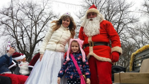Дядо Коледа посети Свищов и раздаде подаръци