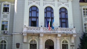 Фирмата ремонтирала Четвъртък пазара съди Общината за над 800 000
