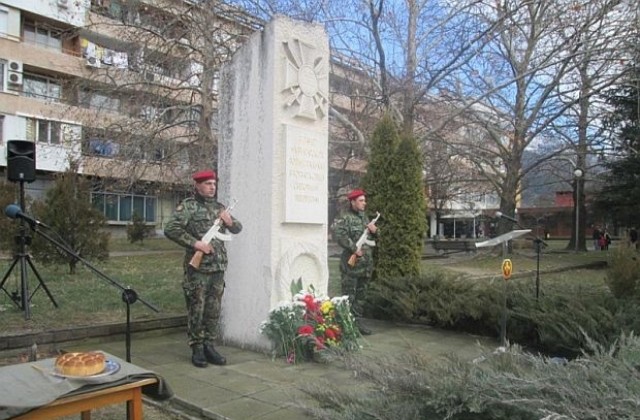 Почетоха паметта на загиналите в Ирак български военни