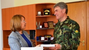 Освещават бойните знамена на 61ва Стрямска бригада