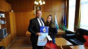 Деца на загинали служители от смолянската полиция получиха коледни подаръци