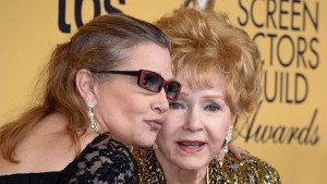 Ден след смъртта на Кари Фишър почина майка й Деби