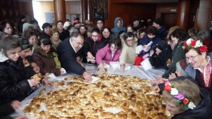 400метрова баница донесе късметите във Велики Преслав СНИМКИ ВИДЕО