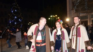 Десетки видинчани посрещнаха Новата година на пл Бдинци