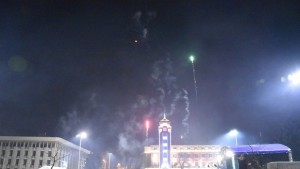 Стотици плевенчани посрещнаха Новата 2017та на площад Възраждане