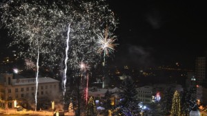 2000 жители и гости на Велико Търново посрещнаха 2017 година