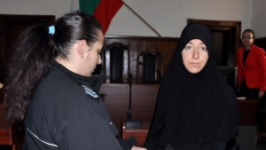 Предаваме на Белгия холандка търсена за тероризъм