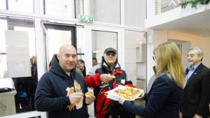 Баница с късмети за първите клиенти на НАП в Търговище