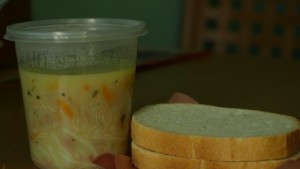 Започна раздаването на топъл обяд на бедни добричлии