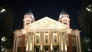 На 3 януари 1907 г отваря врати красивата барокова сграда