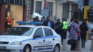 Изоставена раница блокира движението при Лъвов мост