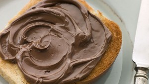 Колко захар на ден се полага на малките деца