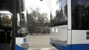 Разкриха кой стреля с пистолет по стъклата на два автобуса