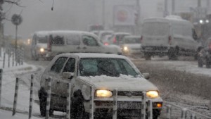 Над 110 машини чистят улиците на София