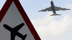 Затвориха летището във Варна