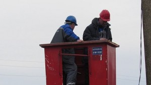 Пуснаха тока в 4 общини без електричество остават в община