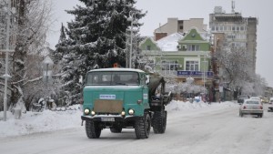 Зимната обстановка в община Велико Търново остава усложнена снеговалежите продължават