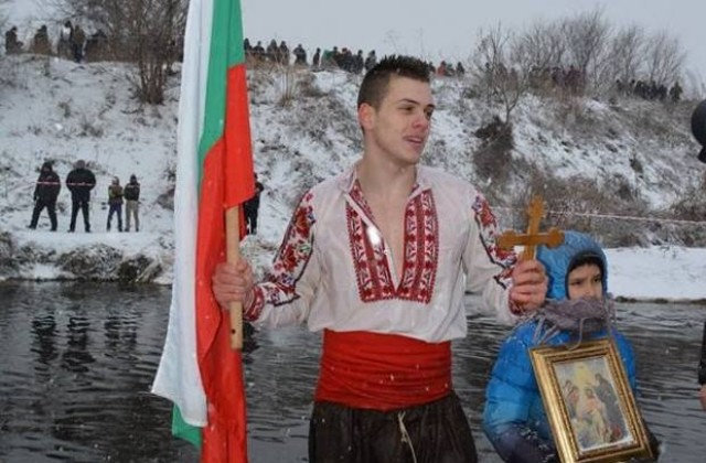 17-годишен най-бърз за Разпятието в Харманли