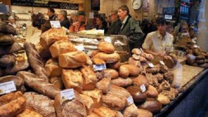Заради истерията с лошото време бум на продажбите на хляб