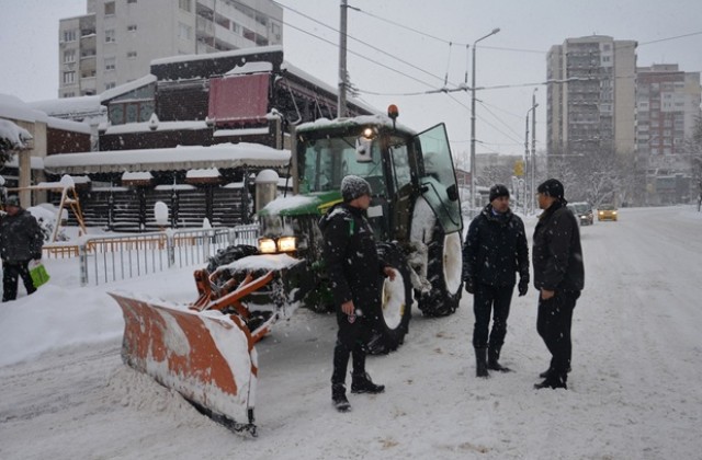 Снегът във Враца – най-дълбок в страната
