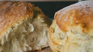 Докараха хляб в Шумен