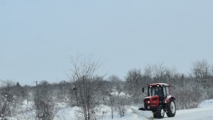 Затвориха пътя за Славяново заради снегонавявания