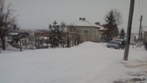 Снегонавяванията затрудняват чистенето на кв Макак