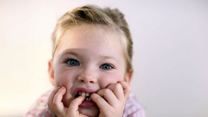 Роботизирана бавачка държи децата под око СНИМКИ