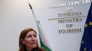 Ангелкова БСП участва ли в процедурите за плаж Поморие