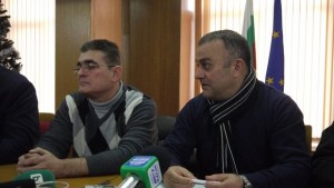 Снегът пречел и за събирането на боклука