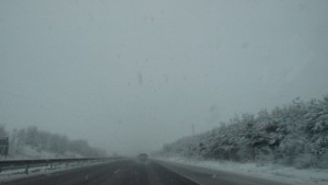 Разчистват от сняг пътя Паисий Виноград