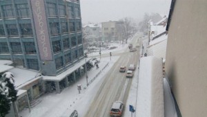 Нов сняг в кюстендилско затвориха за тирове пътя за ГКПП