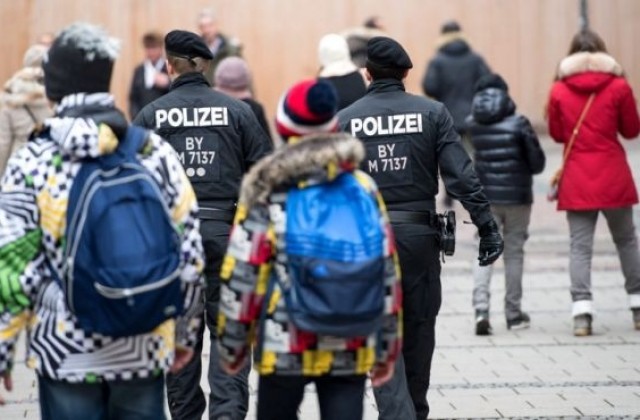 Германия затяга мерките за сигурност след нападението в Берлин